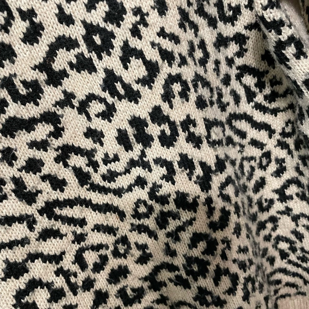 ‼️Coming Soon‼️ Leopard Sweater - Picture 8 of 8